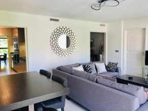 Charmant 2 pcs + Parking + Balcon + 1 min plages
